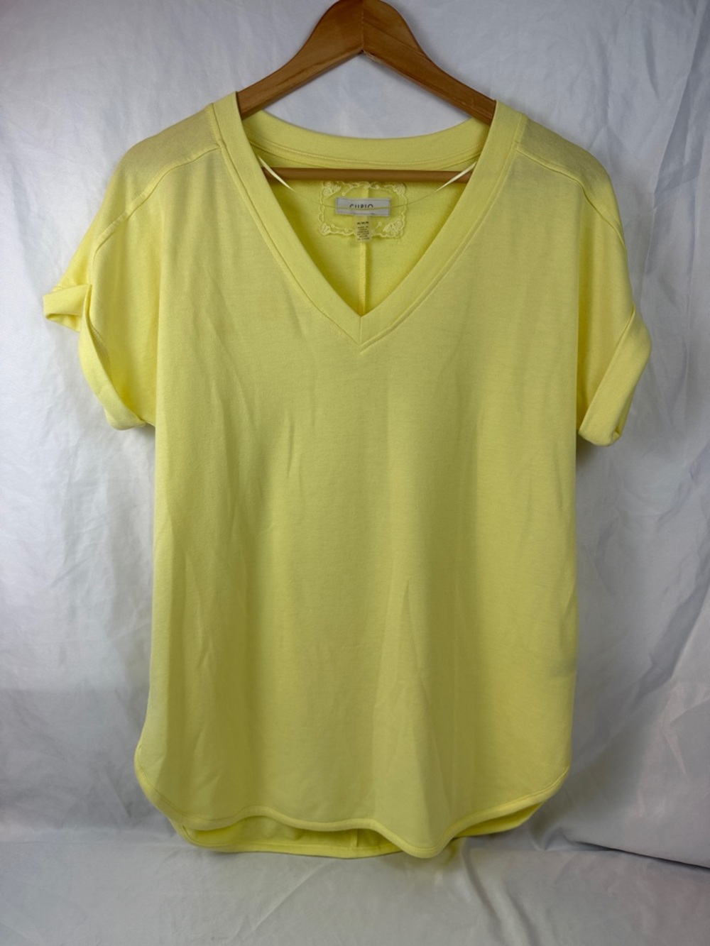 Cupio M Light Yellow V-Neck Short Sleeve Top women's